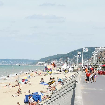 2 Pieces Front De Mer Ensoleille Et Calme Acces Direct Plage Cabourg Exteriér fotografie